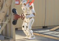 imagen y foto del robot humanoide Valkyrie de la NASA para misiones espaciales en el Planeta Marte